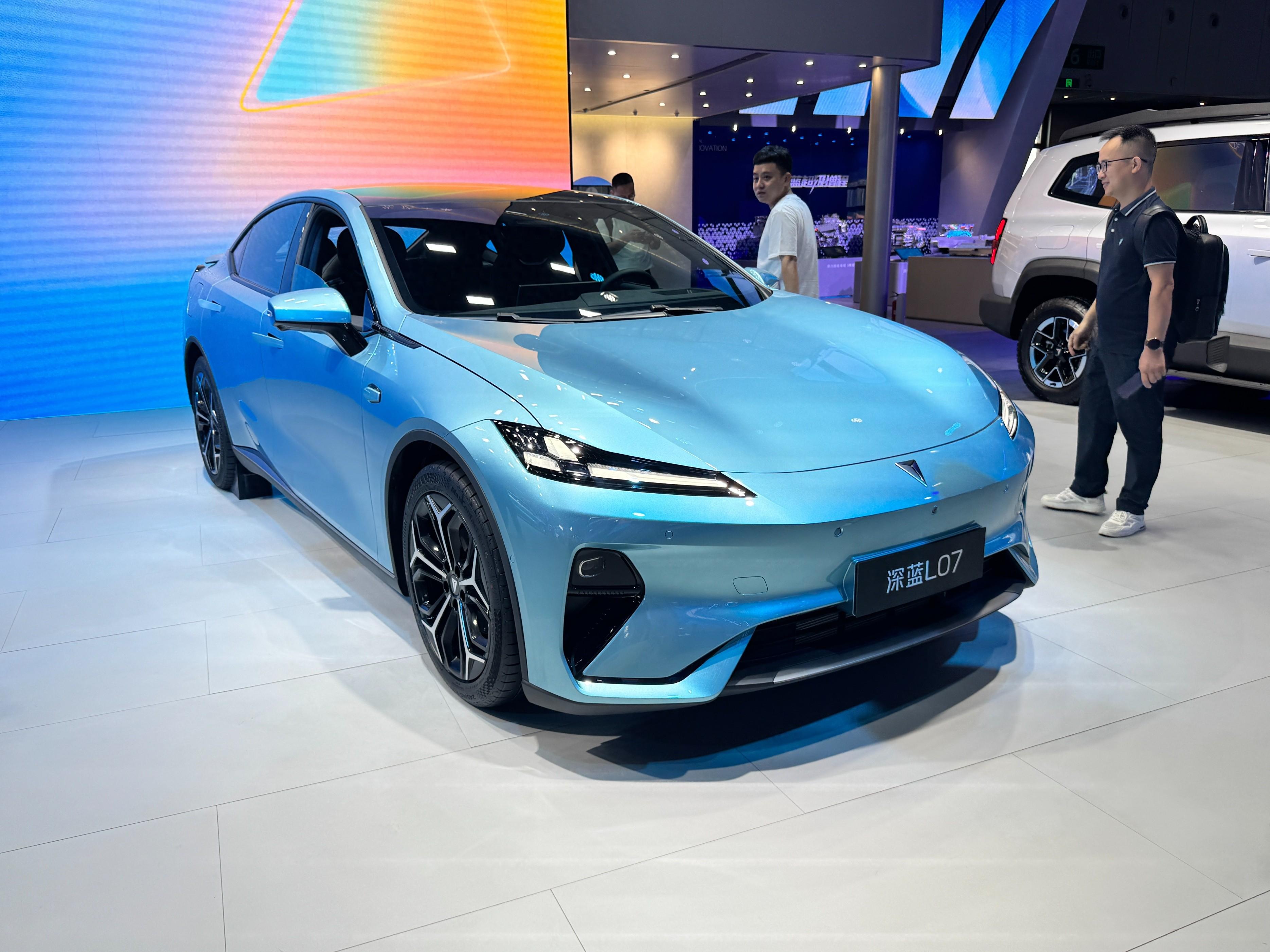 【成都車(chē)展】深藍(lán)L07首發(fā)亮相，預(yù)計(jì)2024年下半年上市
