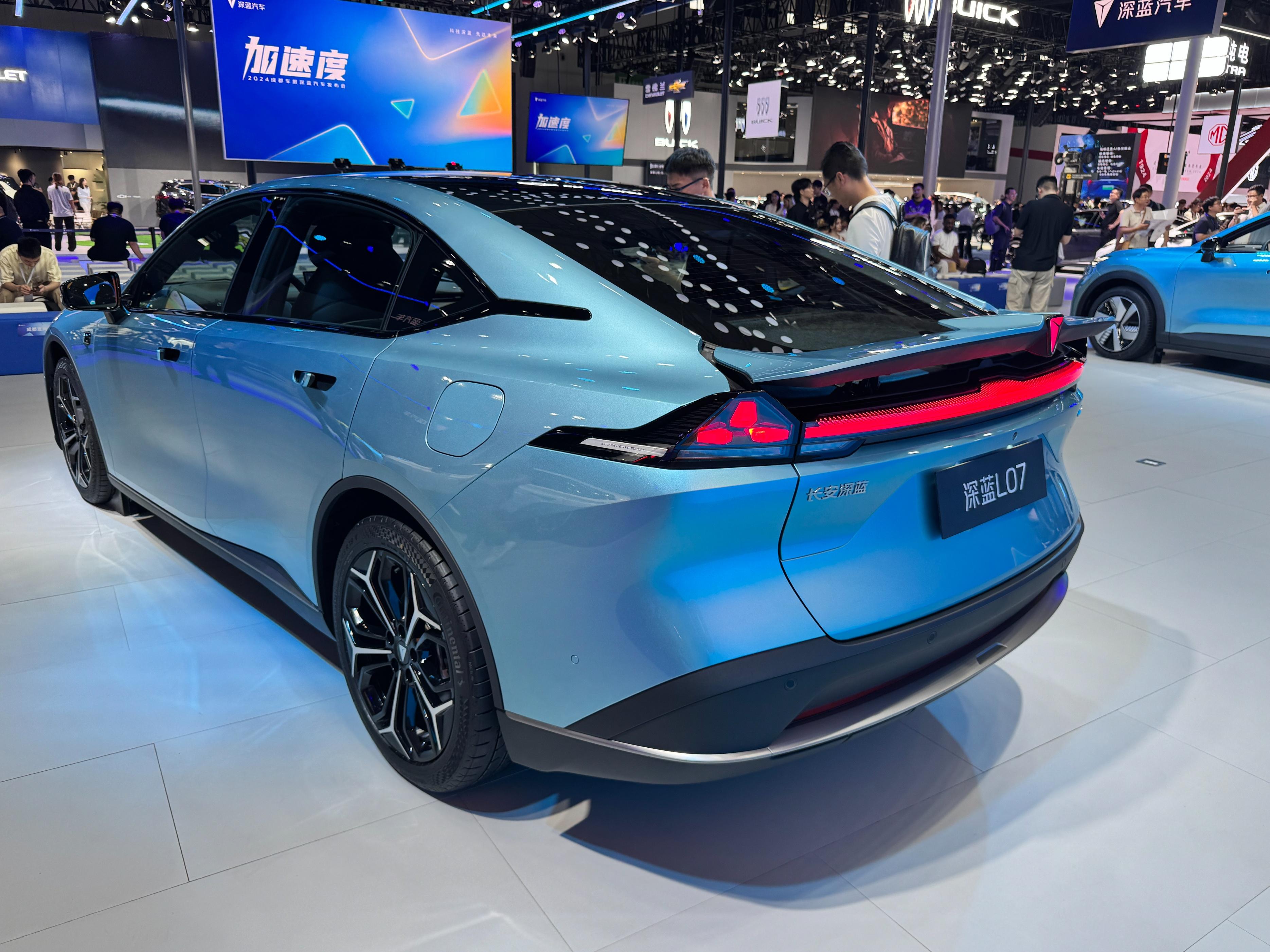 【成都車(chē)展】深藍(lán)L07首發(fā)亮相，預(yù)計(jì)2024年下半年上市