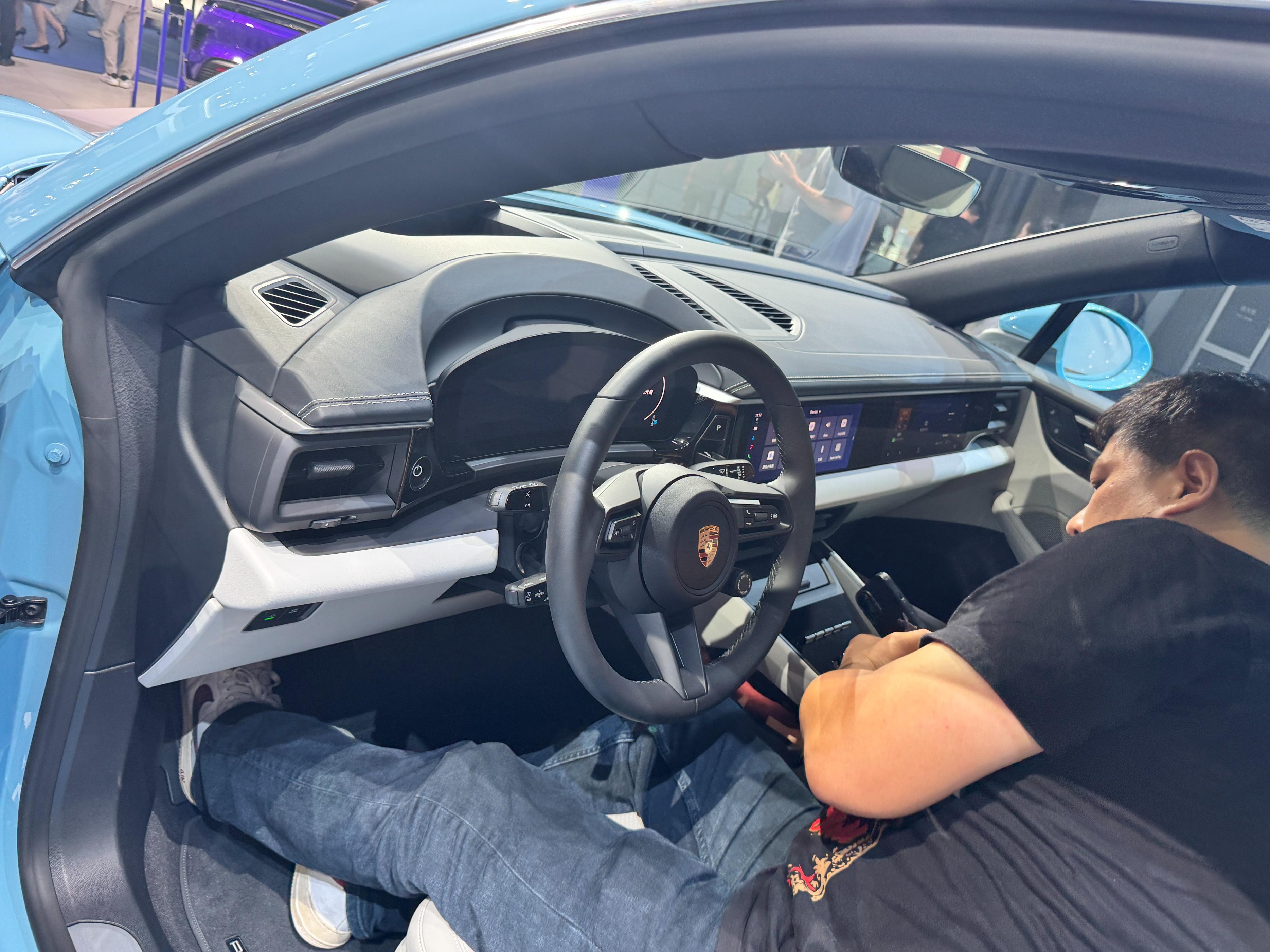 【成都車展】保時(shí)捷全新Macan EV長續(xù)航版亮相