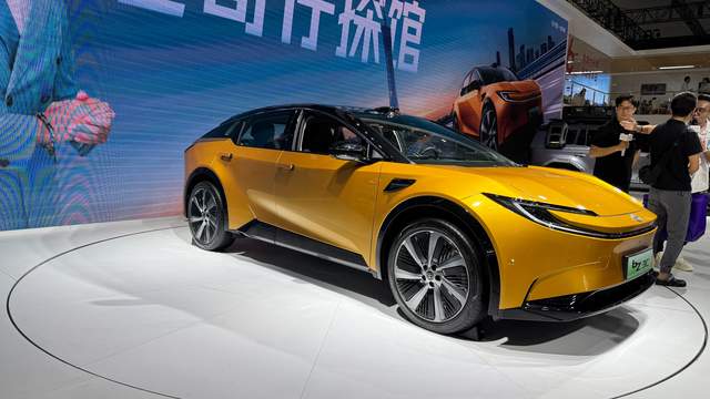 配有Toyota Pilot高階智駕系統(tǒng)！一汽豐田bZ3C在廣州車展首發(fā)亮相