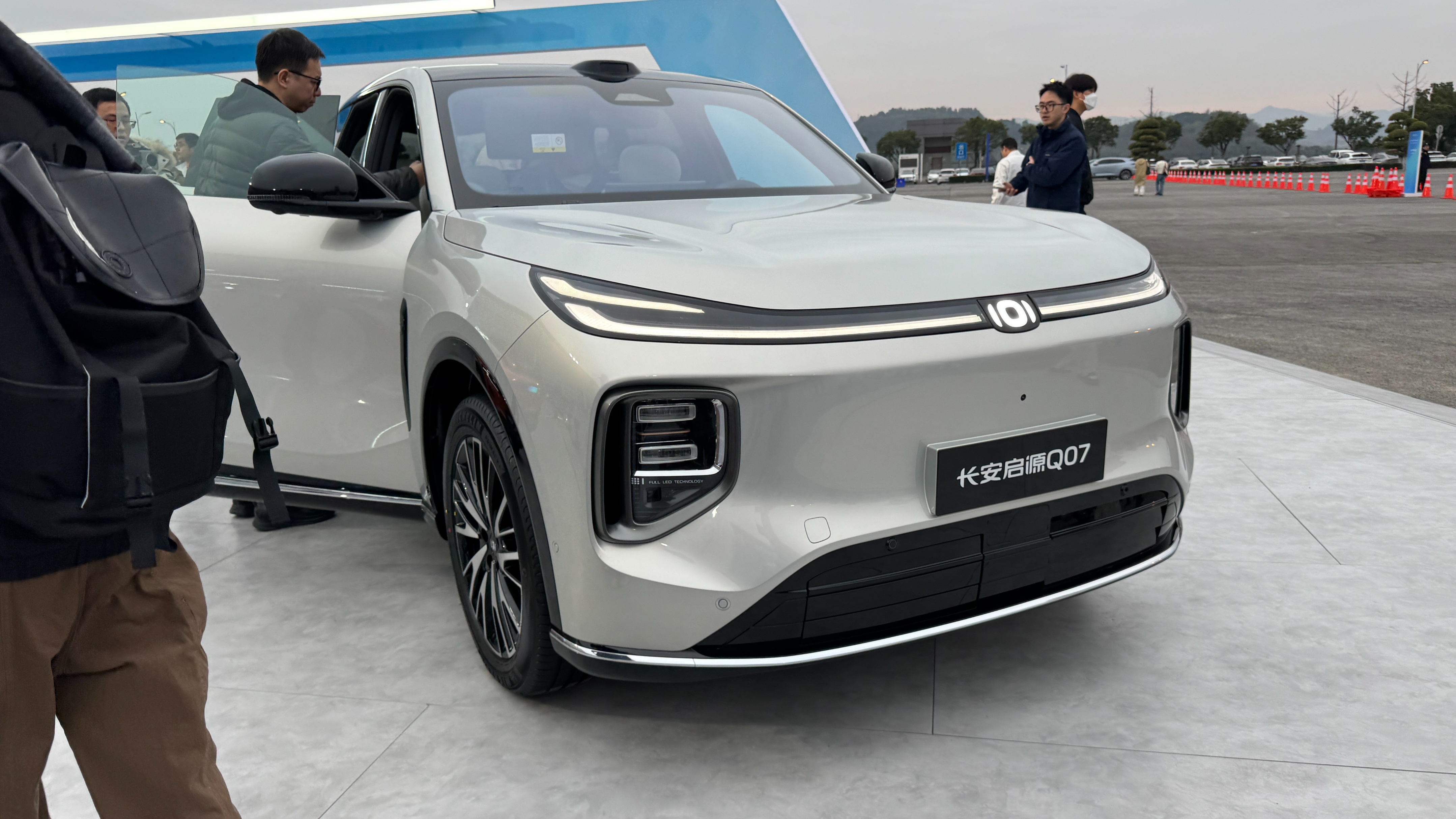 長安未來3年推出10款智駕版車型！首款車型啟源Q07正式亮相
