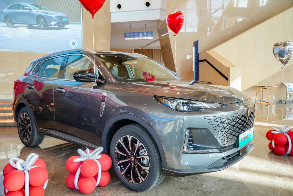長(zhǎng)安逸動(dòng)PHEV & CS55PLUS PHEV 加電雙車登陸天津